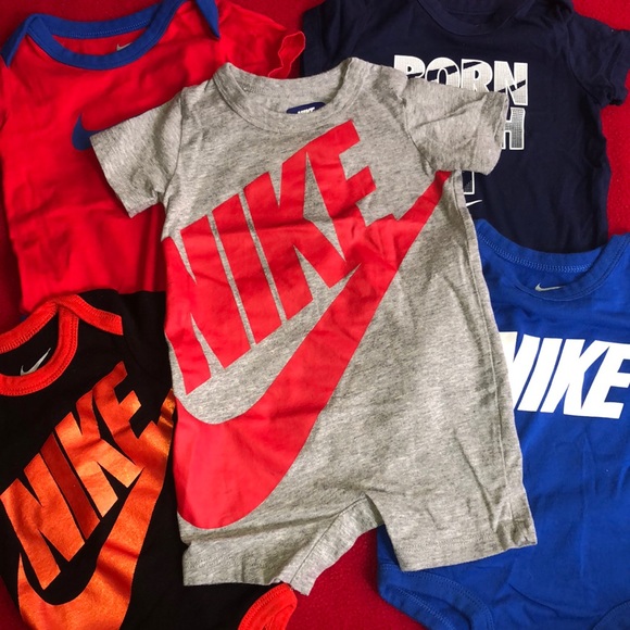 Nike onesies - Picture 2 of 2